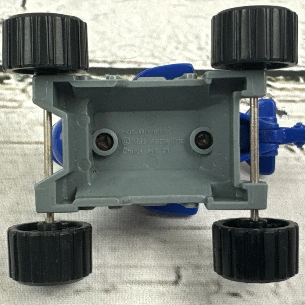Hot Wheels Sharkruiser Pull Back -‎ Friction Toy Car [1993] Mattel Blue Gray